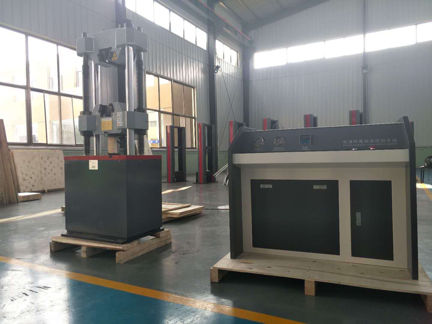 電液伺服萬能材料試驗(yàn)機(jī)的功能特點(diǎn)